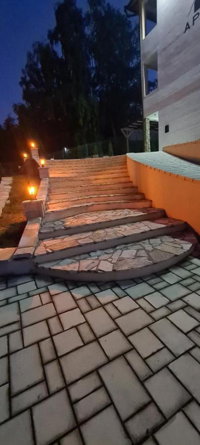 Ra Apartmani Rednek Kültér fotó