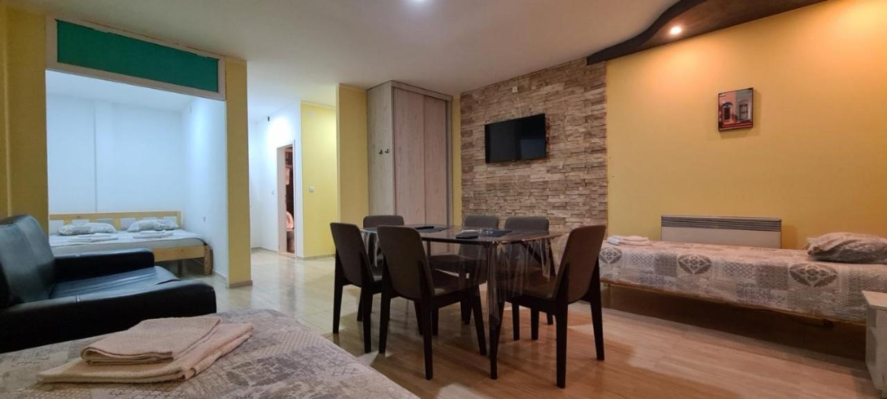 Ra Apartmani Rednek Szoba fotó