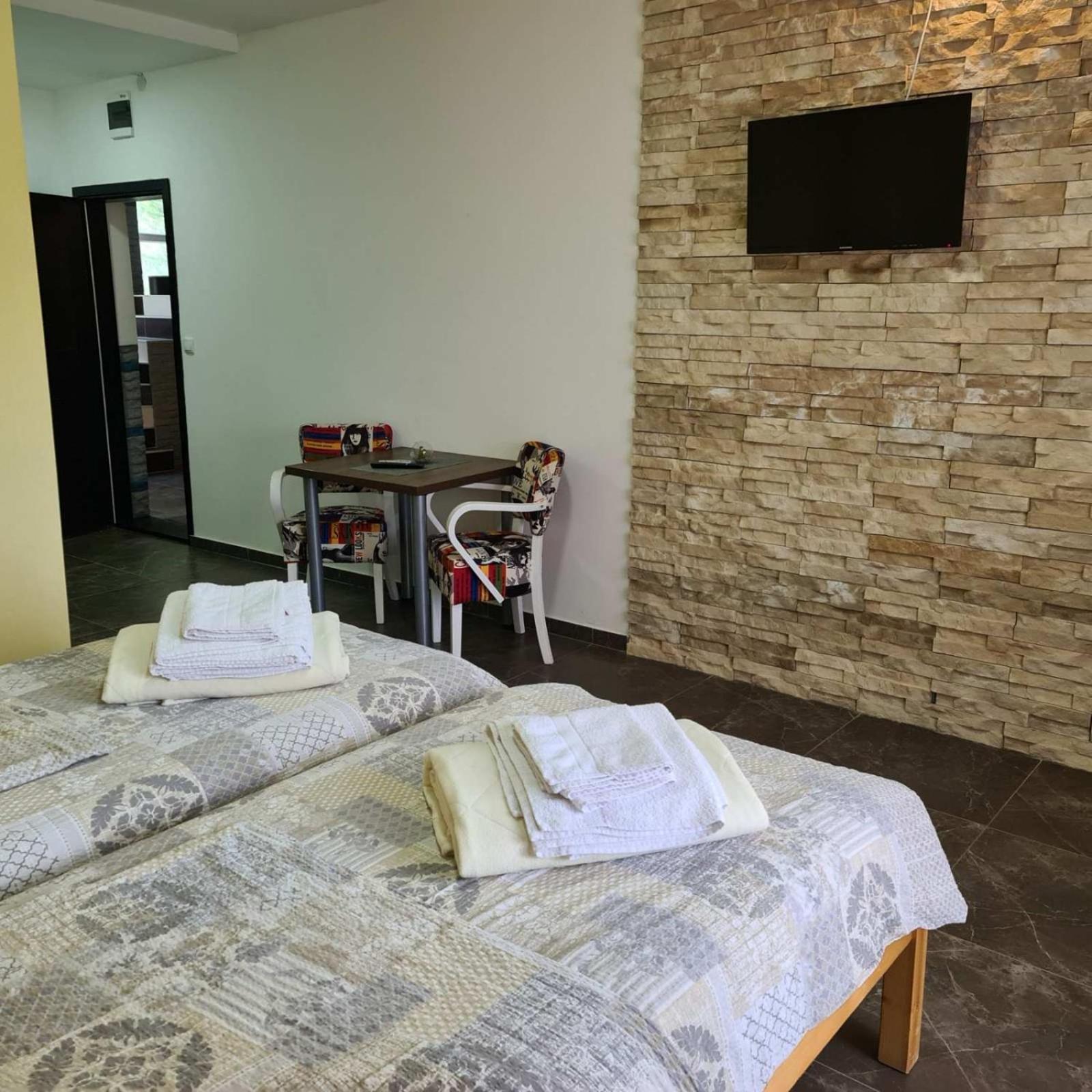 Ra Apartmani Rednek Kültér fotó